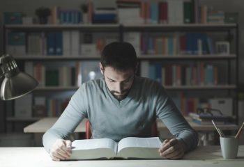 Symiomata-Student-of-Greek-Featured-Image Symiomata-Student-of-Greek-Featured-Image